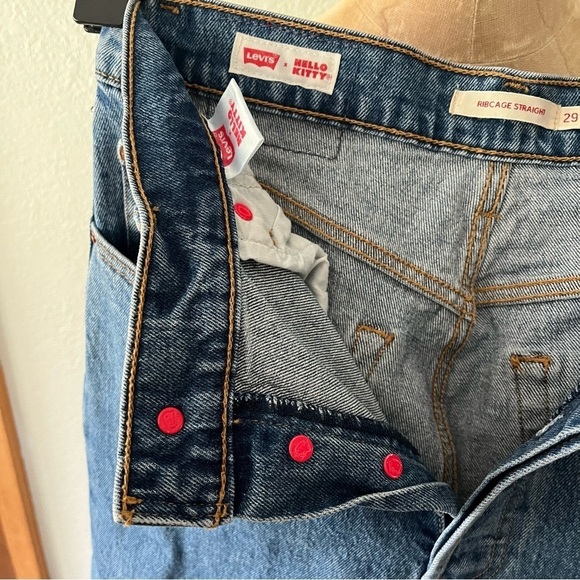 LEVIS x HELLO KITTY sz 29 Ribcage Straight Denim Blue Jeans High Rise - Picture 6 of 13